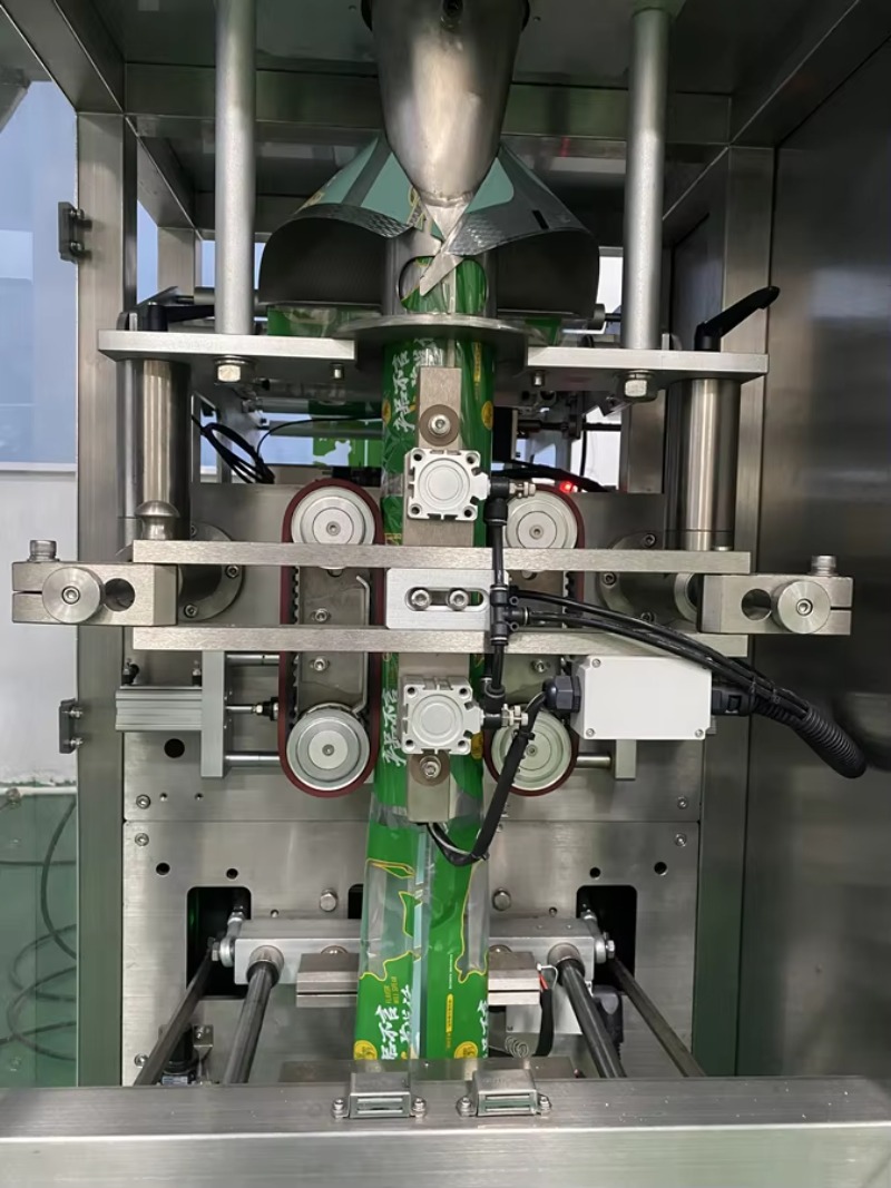 Vertical Packing Machine with  - Food Packed Snacks review and price